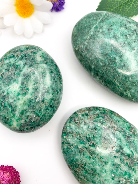 Green Kyanite Palm Stone - Crystal Love Treasures